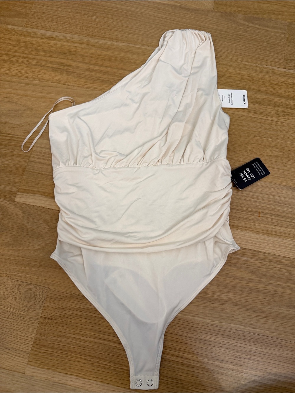 One-Shoulder cream ruched bodysuit